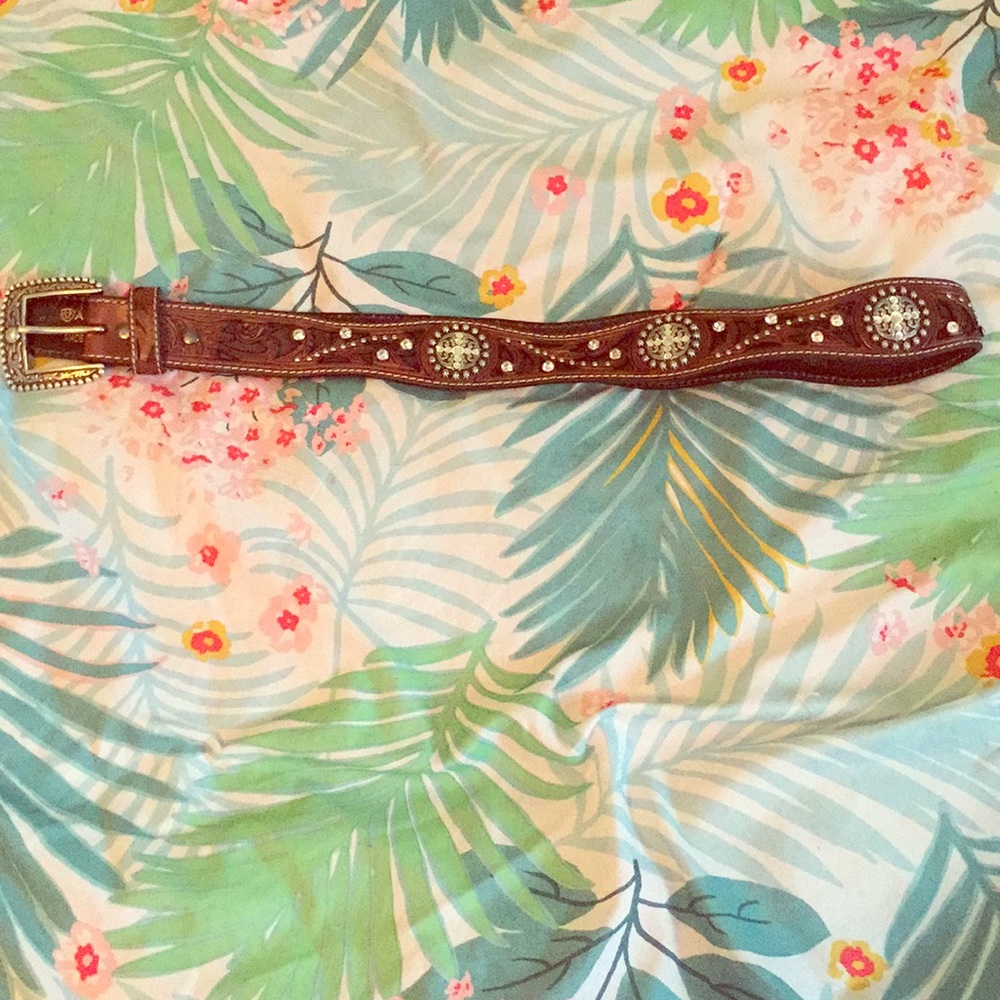 Ariat belt